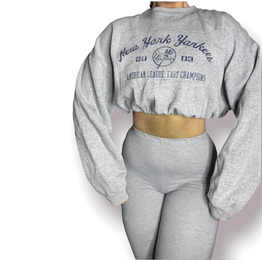 New York Yankees Reworked Crop Crewneck Sweatshirt