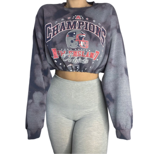 Patriots 2003 Reworked Crop Crewneck