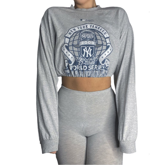 New York Yankees Reworked Long sleeve Crop Top